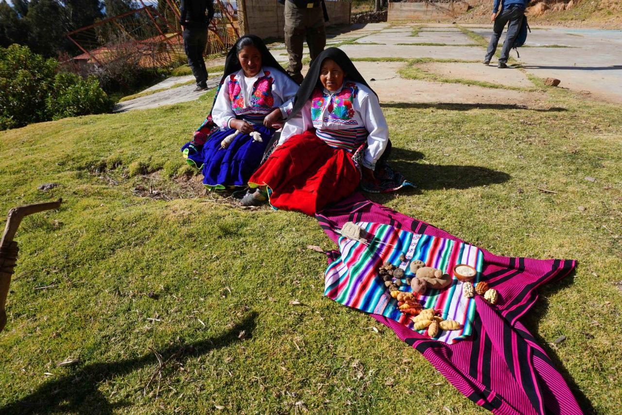 Tikawasi Homestay Comunidad Pueblo Isla Amantani Jose Luis Ocosuyo Dış mekan fotoğraf