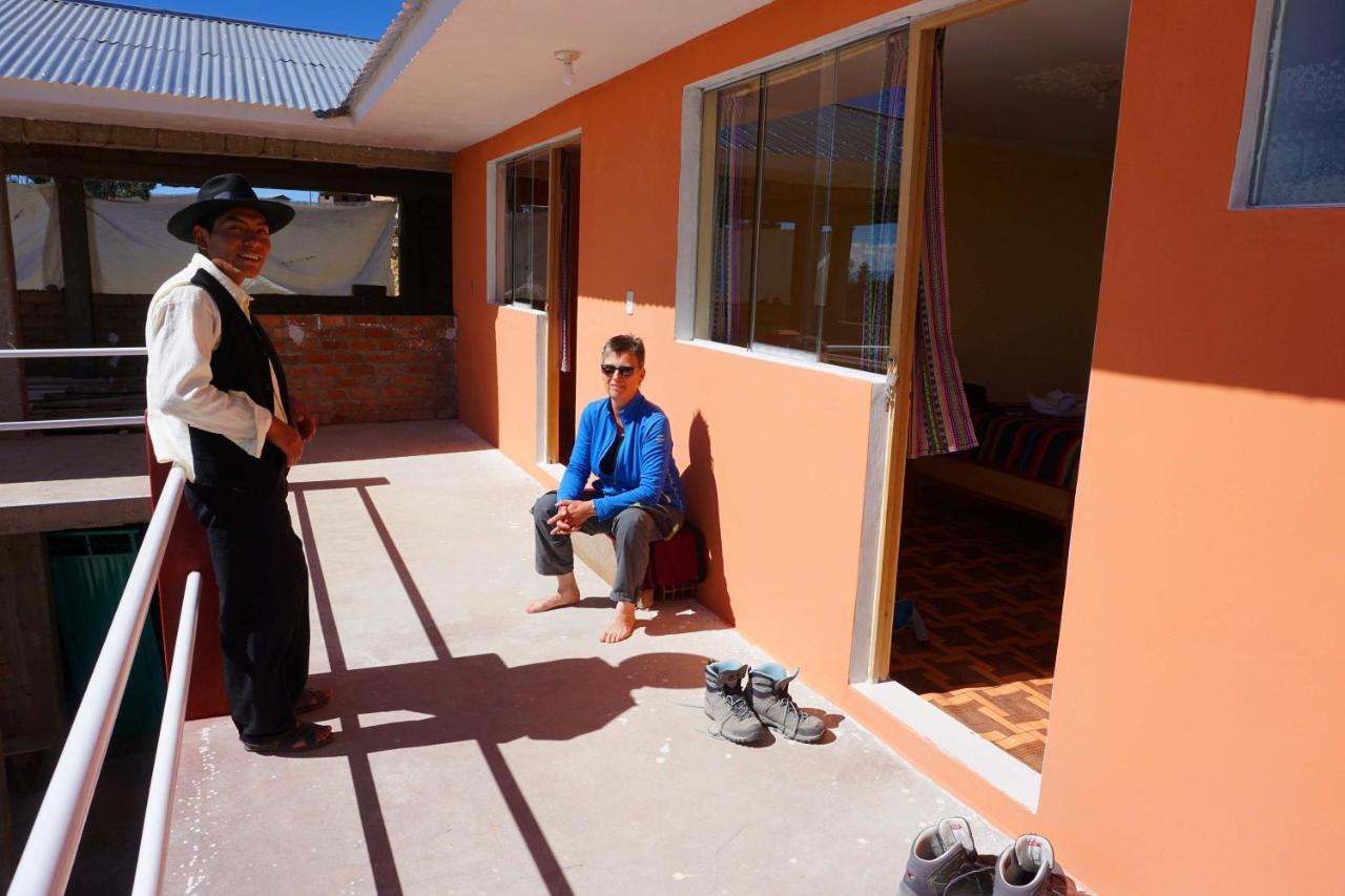 Tikawasi Homestay Comunidad Pueblo Isla Amantani Jose Luis Ocosuyo Dış mekan fotoğraf