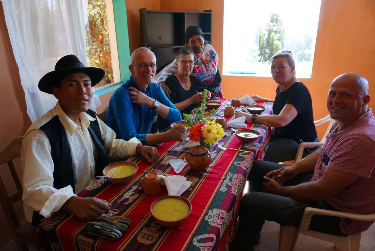 Tikawasi Homestay Comunidad Pueblo Isla Amantani Jose Luis Ocosuyo Dış mekan fotoğraf